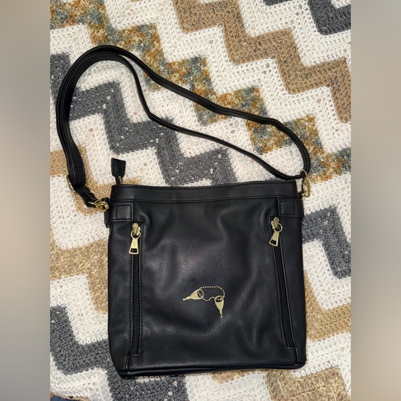 Browning Black Leather Concealed Carry Crossbody Bag with Gold Metal - Picture 7 of 12